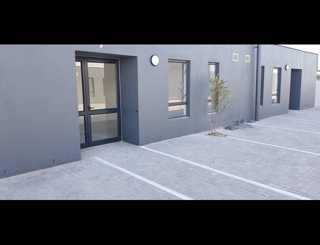245M² WAREHOUSE TO LET IN RIVERGATE